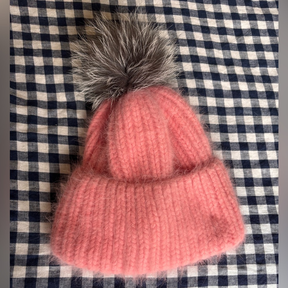 NWOT MJÙK Angora & Rabbit Fur Beanie